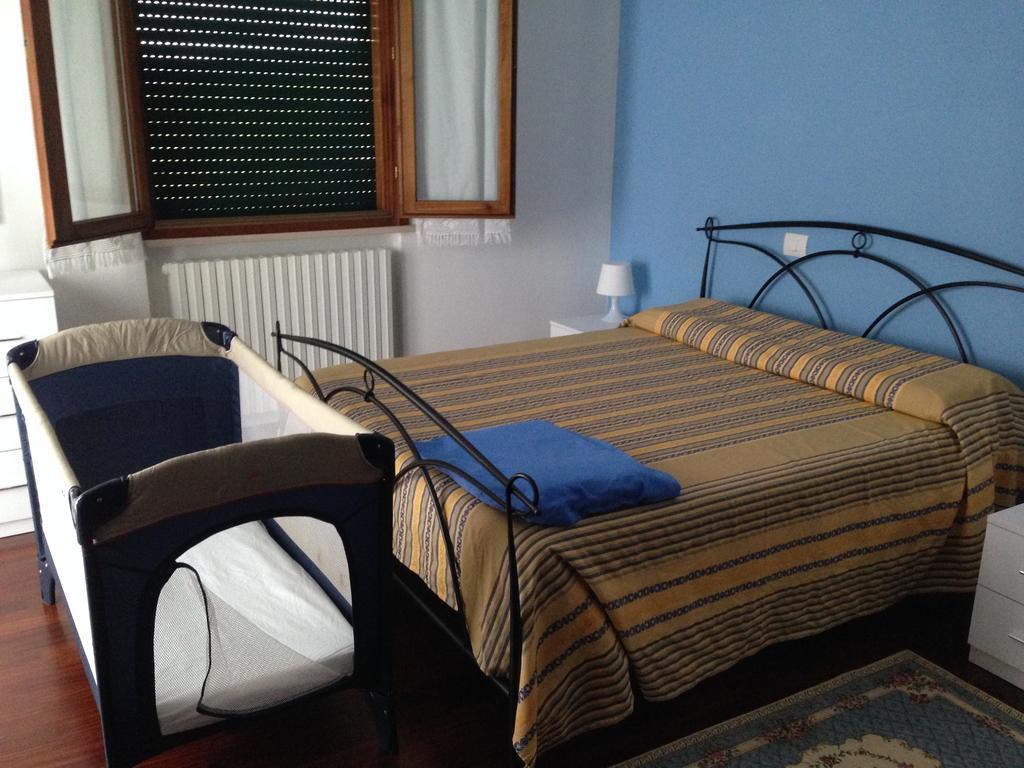 B&B San Bartolo Pesaro Szoba fotó